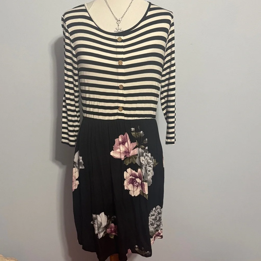 ODDY Black & White Striped Bodice Floral Midi Dress - Picture 1 of 4